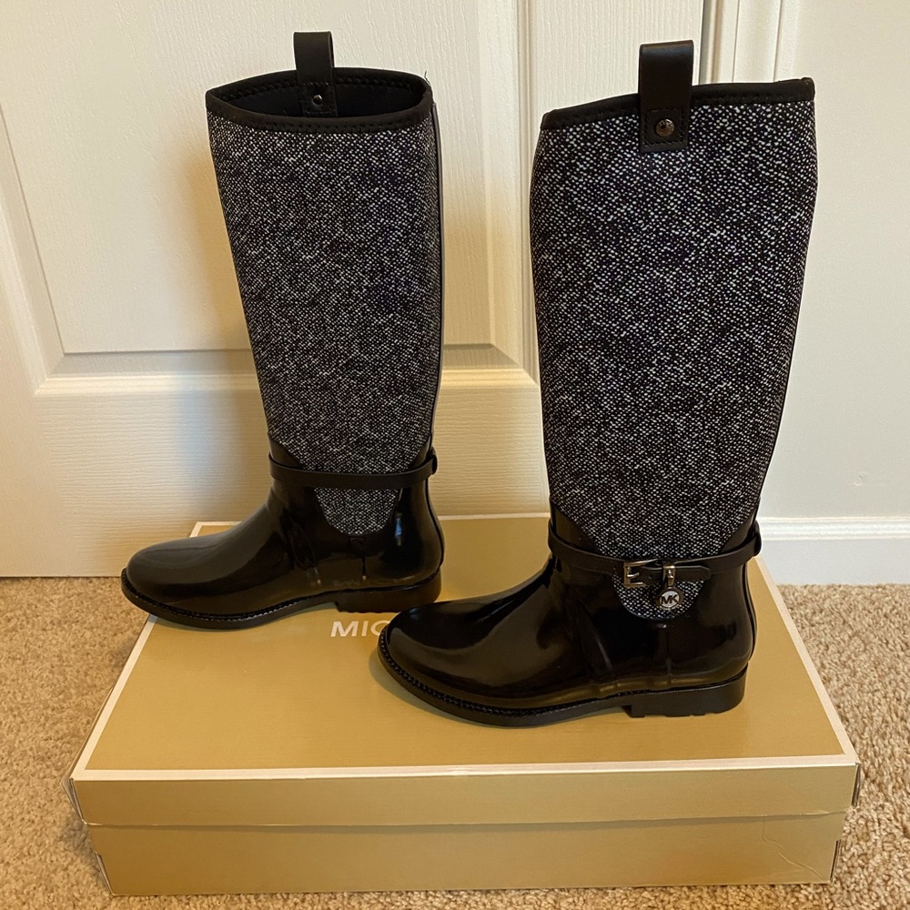 Micheal Kors Charm Stretch Rain Boots